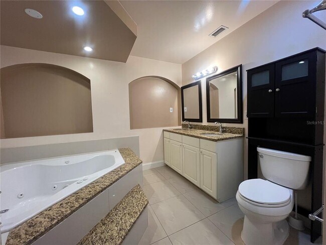 Foto del edificio - 6231 63rd St N