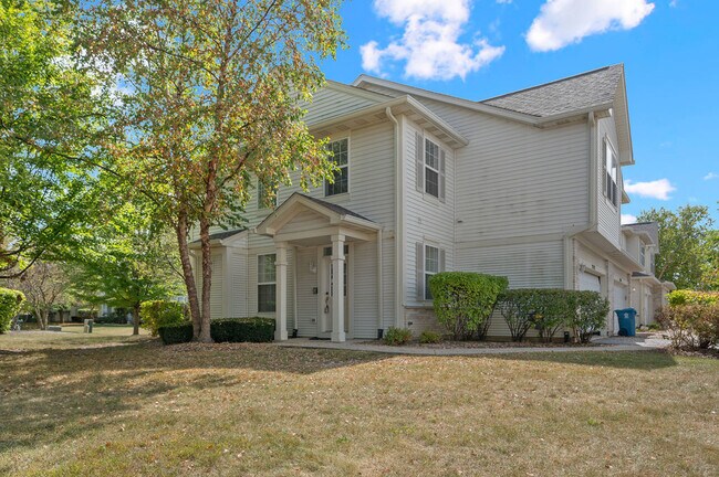 Building Photo - 2242 Sunrise Cir