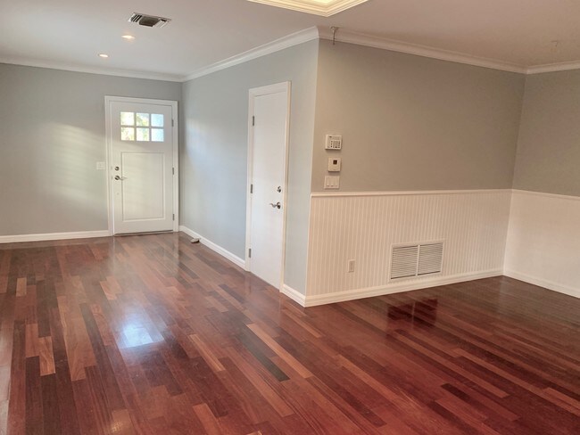 Building Photo - 1547 Goodman Ave