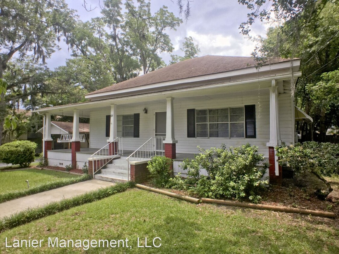 Primary Photo - 2 br, 1 bath House - 205 E 2nd St