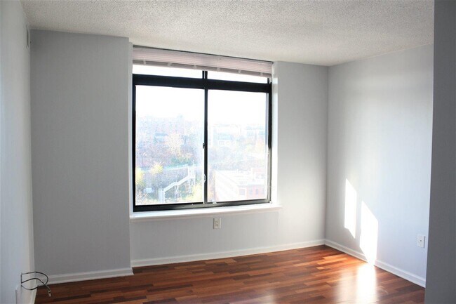 Foto del edificio - 759 2nd St