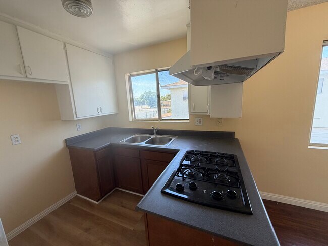 Foto del edificio - 3412 W Canoga Pl