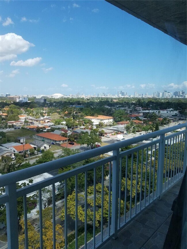 3000 Coral Way Unit 1121, Coral Gables, FL 33145 Condo for Rent in