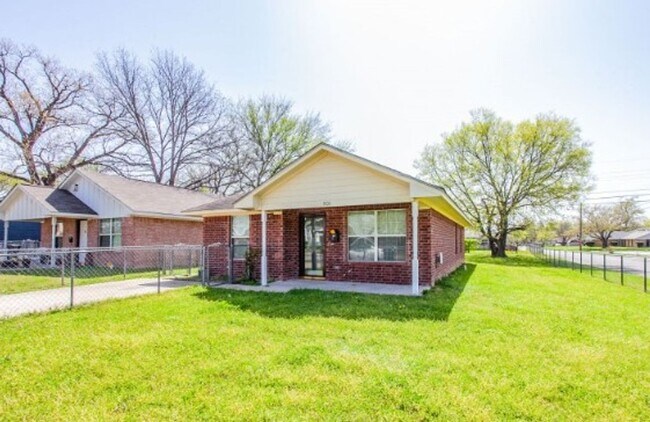 Building Photo - 3Bd/2Ba in Waco TX