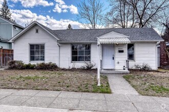 Building Photo - 2607 W Kiernan Ave