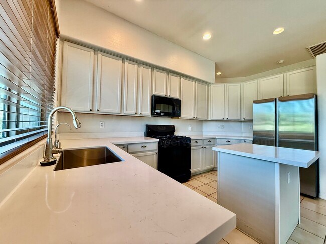 Foto del edificio - 827 E Sheffield Ave