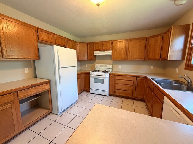 Foto del edificio - Charming 3 Bedroom - 3 Bathroom Duplex!