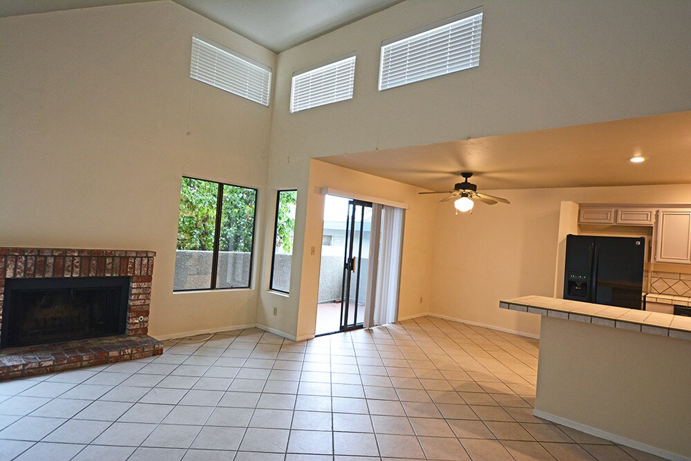 8575 Independence Ave, Los Angeles, CA 91304 Condo for Rent in Los