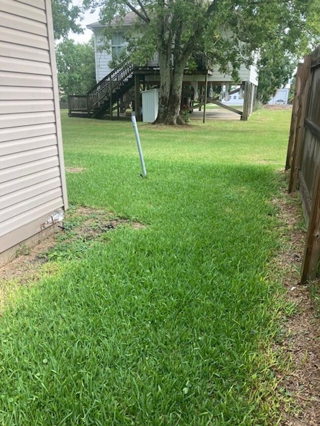 Building Photo - Biloxi 3 Bedroom