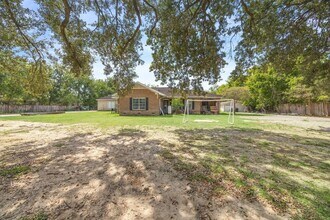 Building Photo - 1450 Mesquite St