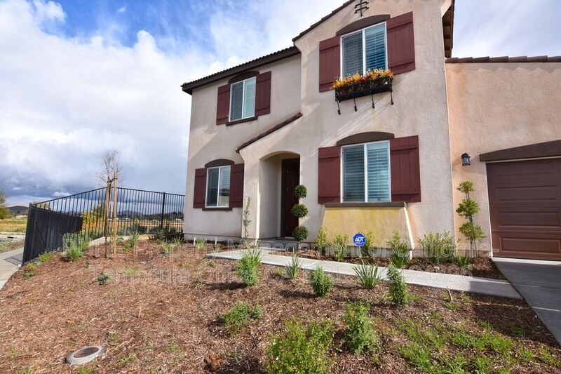 Primary Photo - 32862 Hayforth Cir