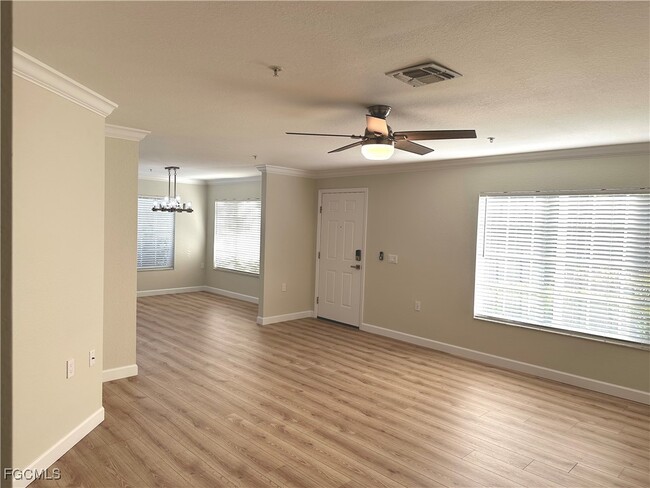 Foto del edificio - 9465 Ivy Brook Run