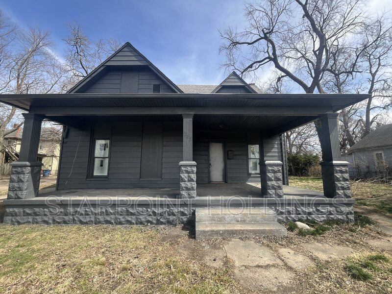 Primary Photo - 1245 N 9th St
