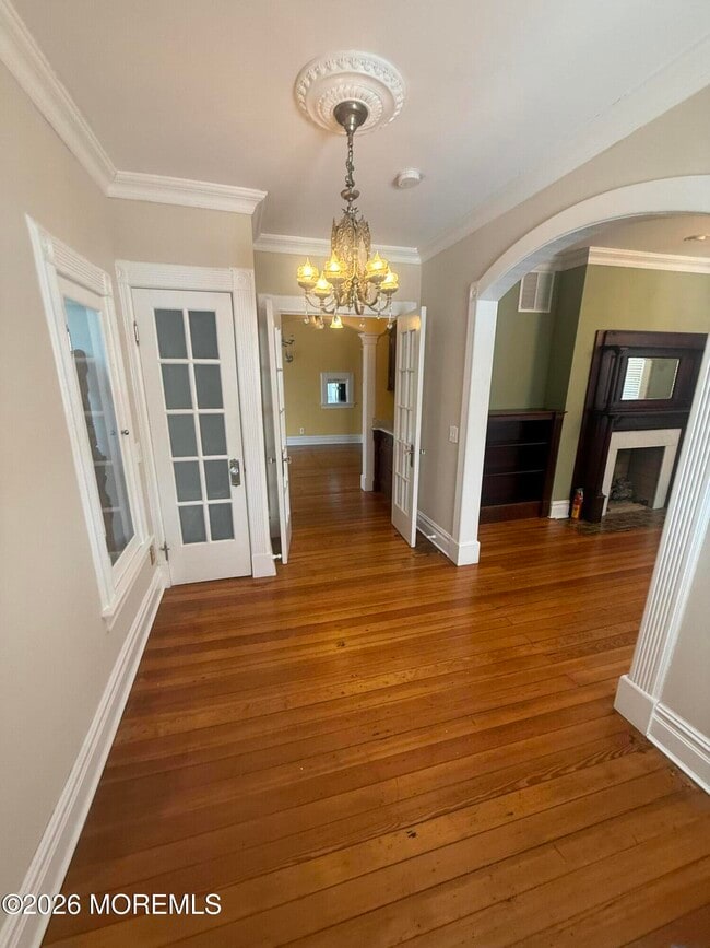 Building Photo - 511 4th Ave