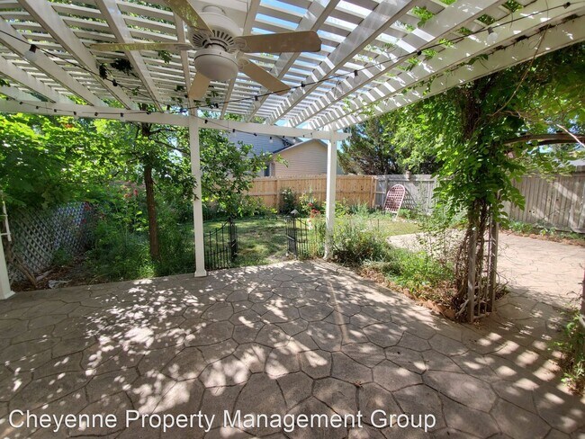 Building Photo - 4 br, 2.5 bath House - 2317 Frontier Ct