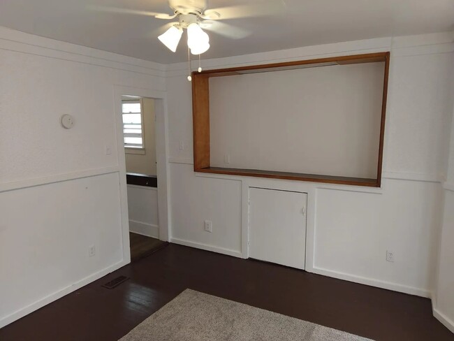 Living Room - 209 8th St