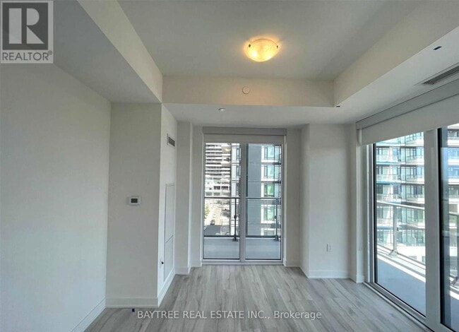 Building Photo - 4675 Metcalfe Ave
