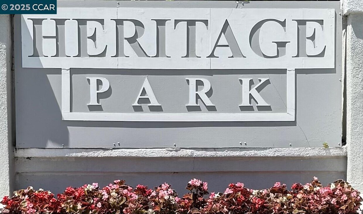 Foto del edificio - 117 Heritage Park Dr