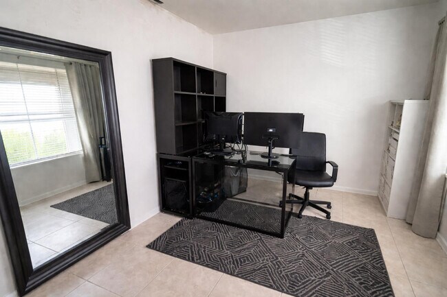 Foto del edificio - 14515 W Lisbon Ln