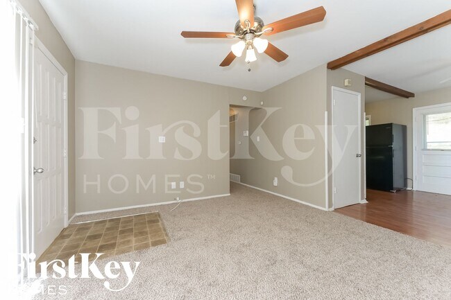 Foto del edificio - 7508 E 50th Terrace