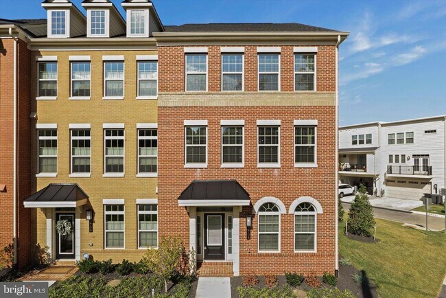 Building Photo - 3704 McLean Ave