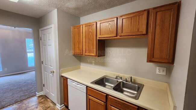 Foto del edificio - 5749 Strathmoor Manor Cir