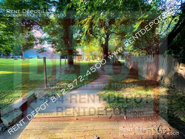 Foto del edificio - 2 bedroom/1.5 bathroom house