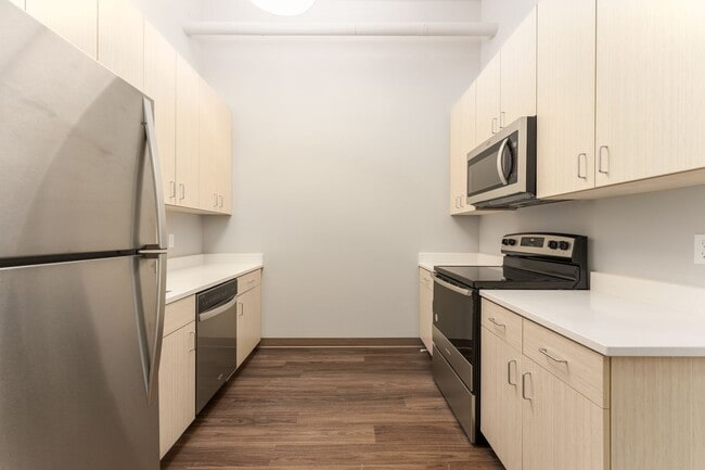 Interior Photo - 740 North