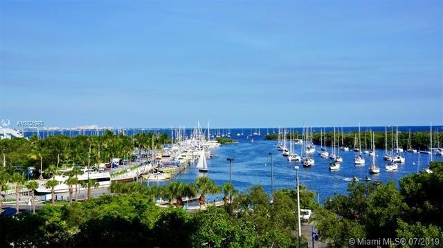2843 S Bayshore Dr 6D - 2843 S Bayshore Dr  6D