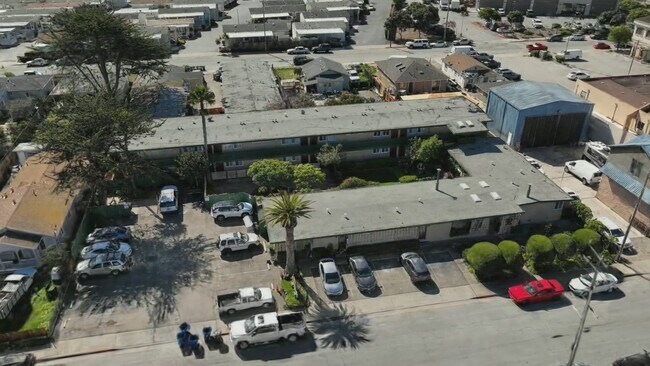  - 1132-1136 Phoenix Ave