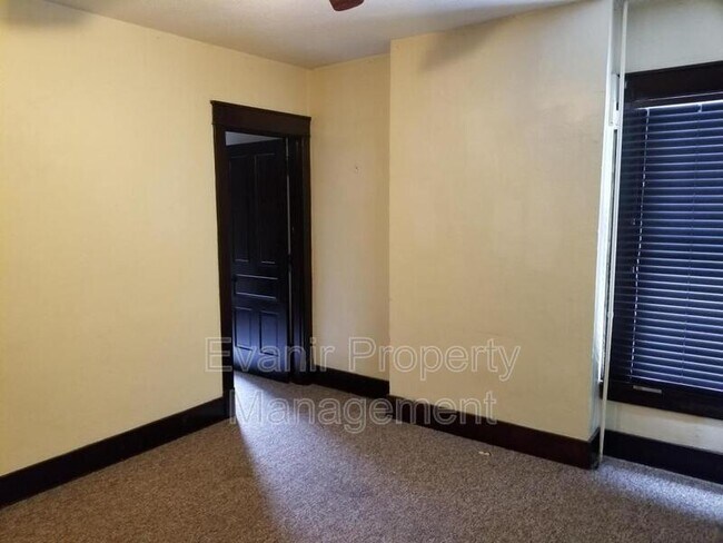 Foto del edificio - 216 S 6th St