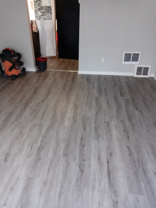 Building Photo - Studio Unit for Rent