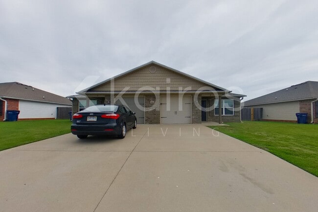 Photo - 5006 Thomas St Townhome