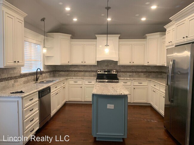 Building Photo - 4 br, 3 bath House - 4123 Glen Laurel Dr E