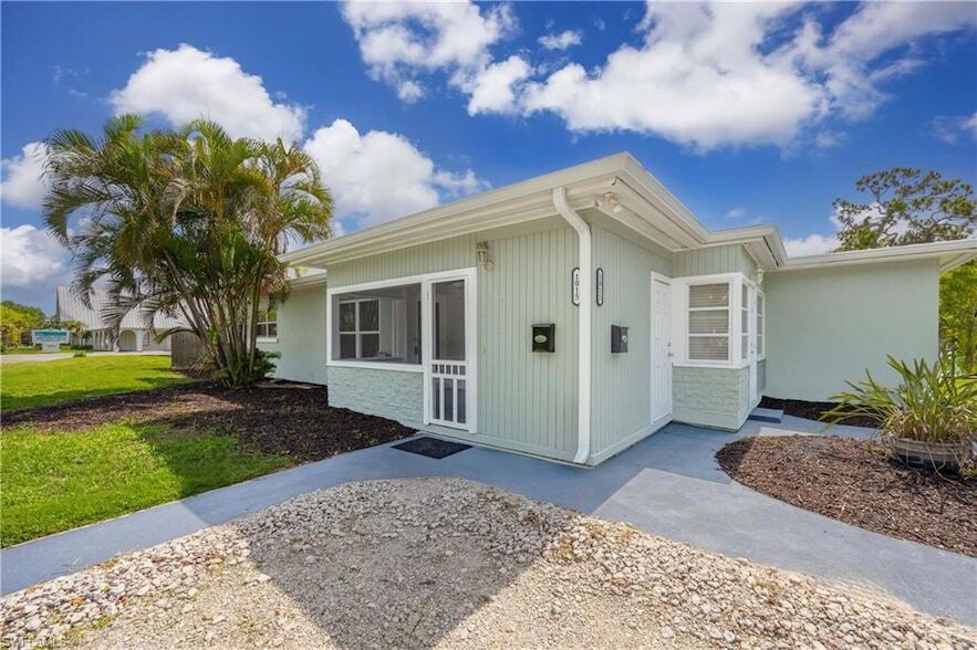 Foto principal - 1011 10th Ave N