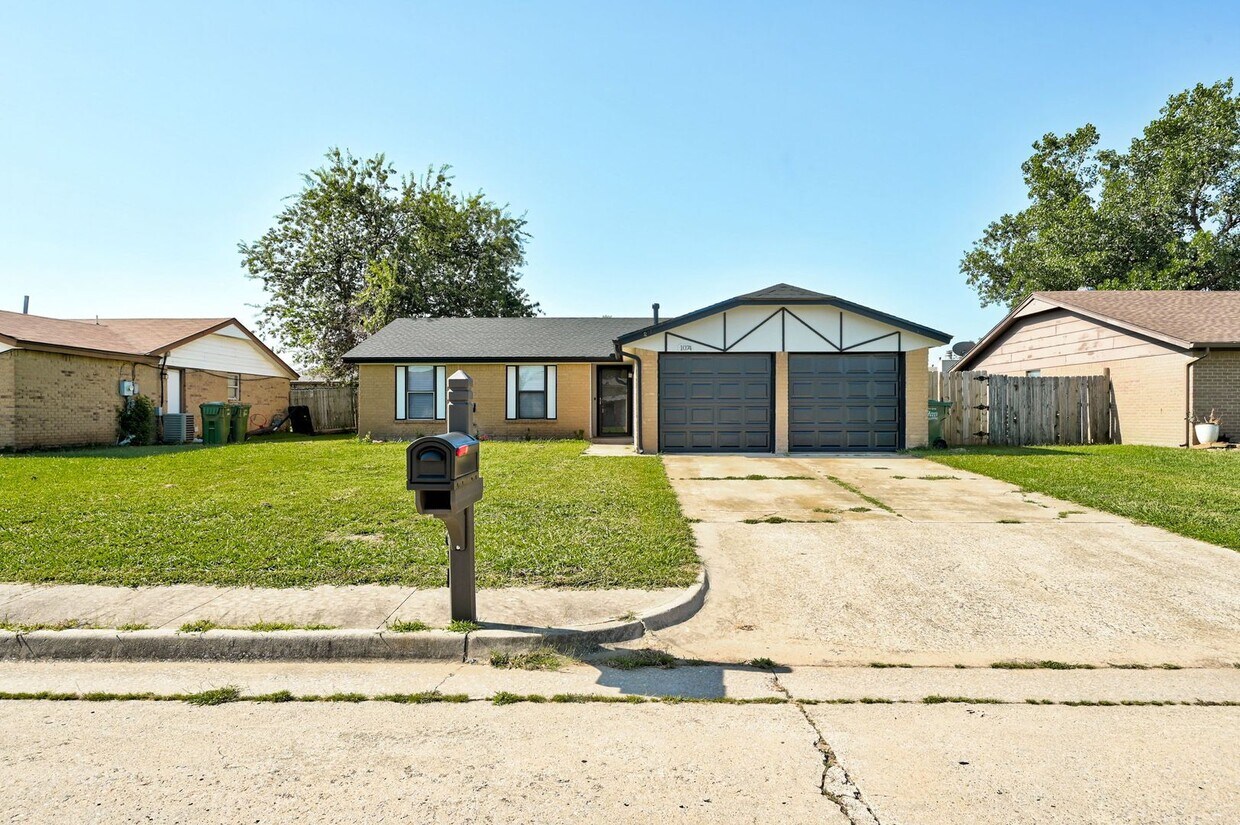 Primary Photo - Beautiful 3BD/2BTH Home in the Heart of Yu...