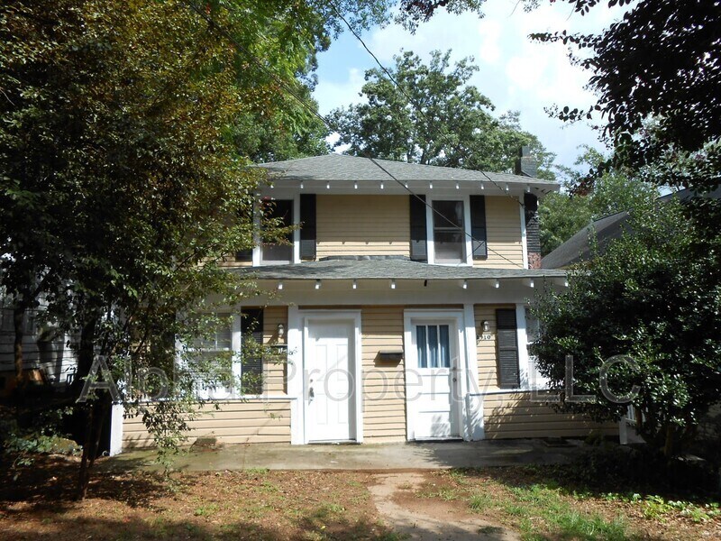 10 Rowley St, Greenville, SC 29601 House Rental in Greenville, SC