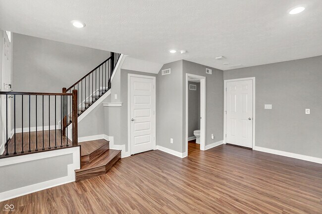 Foto del edificio - 3517 Buckner Dr