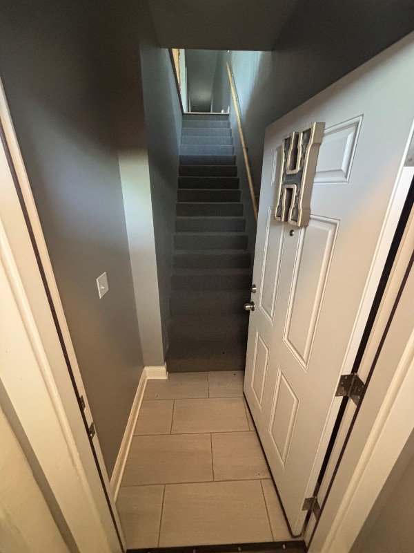 Primary Photo - 519 W 65th Pl