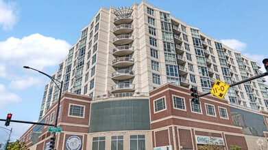 Building Photo - 1134 W Granville Ave