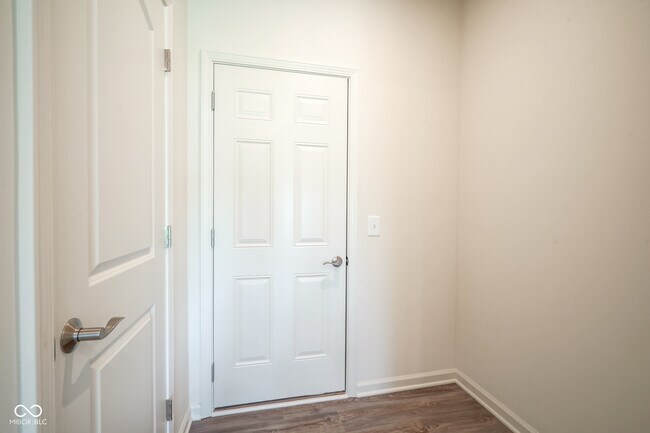Building Photo - 10942 Haflinger Dr