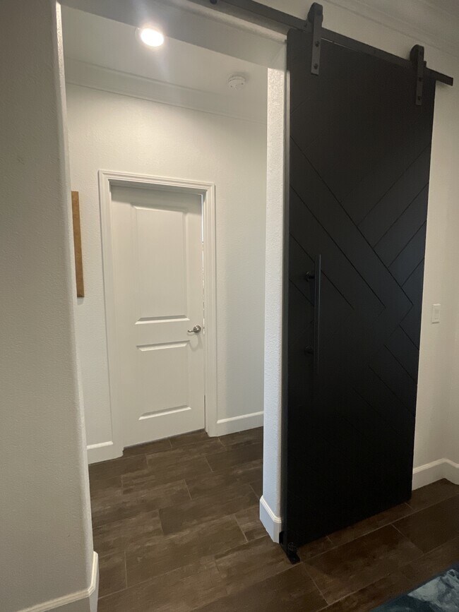 Foto del edificio - 3119 Adriana Ln