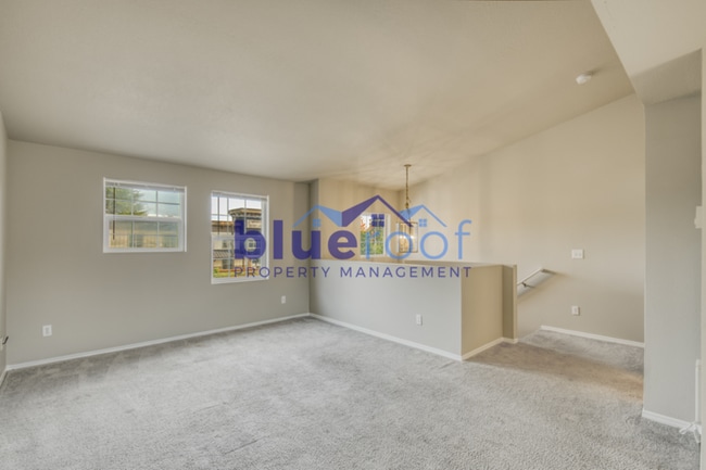 Foto del edificio - 615 N Elliott Rd