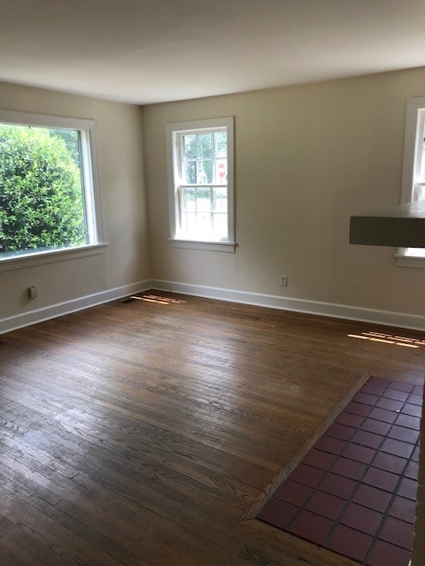 Vista de la sala de estar 2 - 1105 N Church St