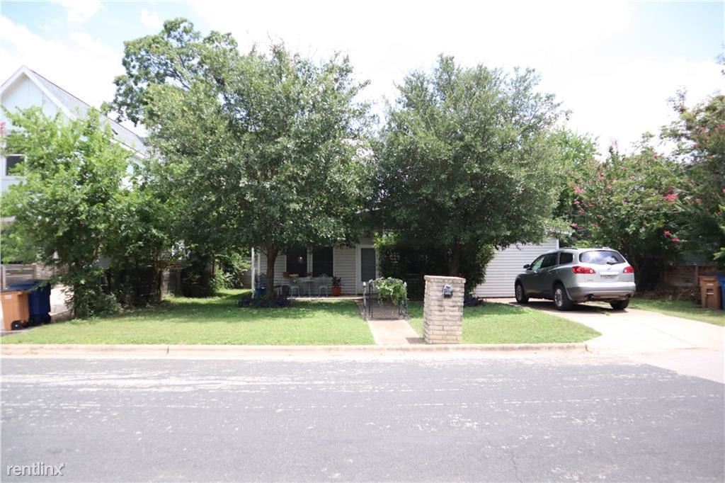 1 br, 1 bath House 1127 Denfield St House Rental in Austin, TX