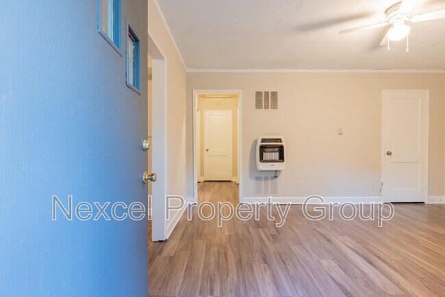 Foto del edificio - 3328 Douglass Ave