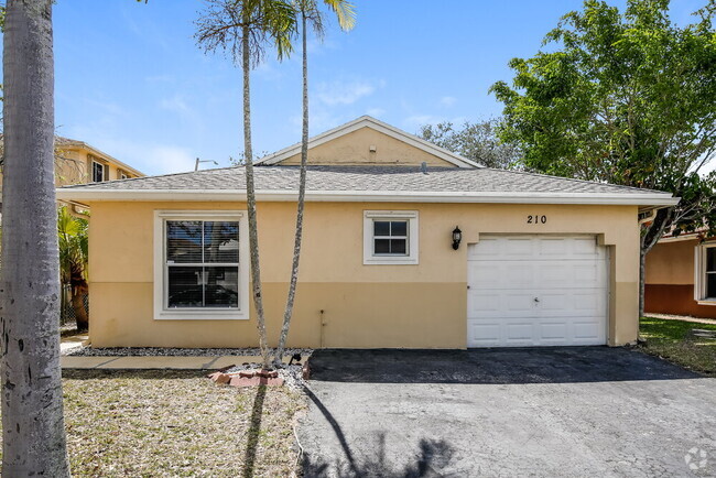 Building Photo - 210 NW 207th Way