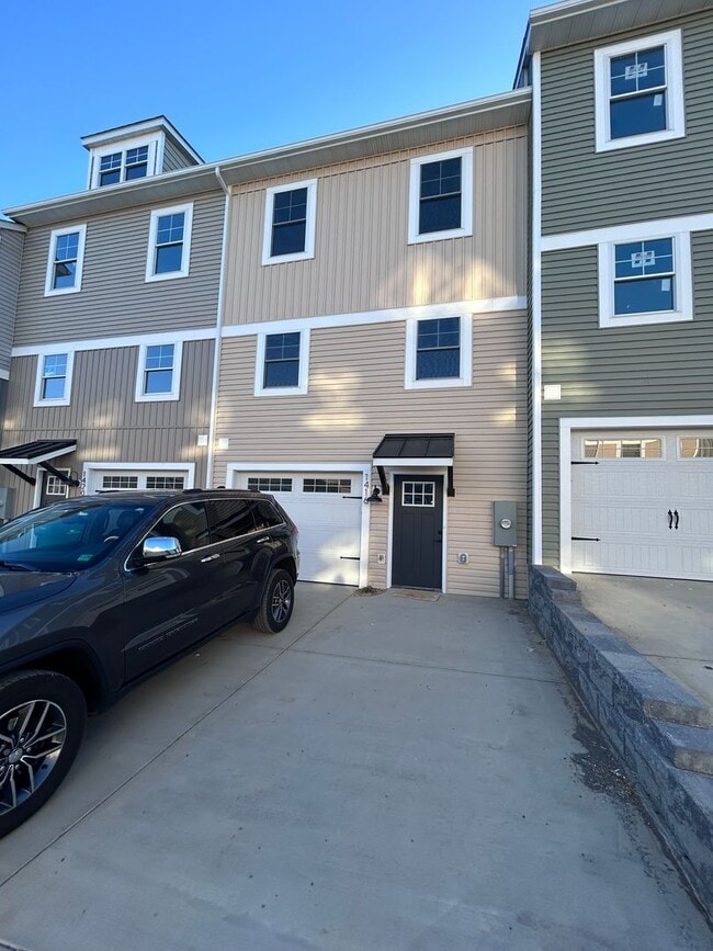 Building Photo - Brand New Luxury 4-Bedroom Townhome with a garage at The Townes at Congers Creek – Phase 3