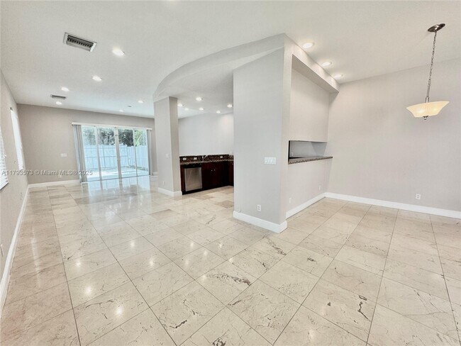 Foto del edificio - 504 SW 4th Ave