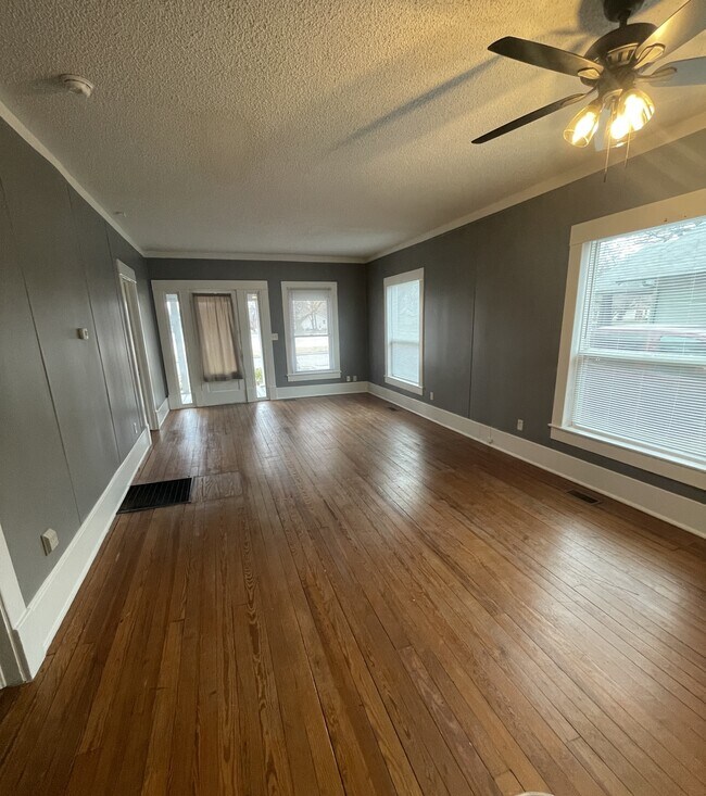 Foto del edificio - 125 S Glenn St